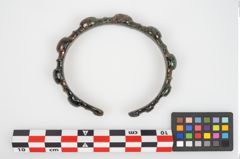 Foto von Bronzeknotenarmreif (NHMW-PRAE-026159)